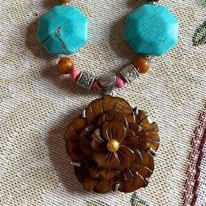 Turquoise Blue/Pink Mother of Pearl Tiger Eye Floral Hand made Necklace